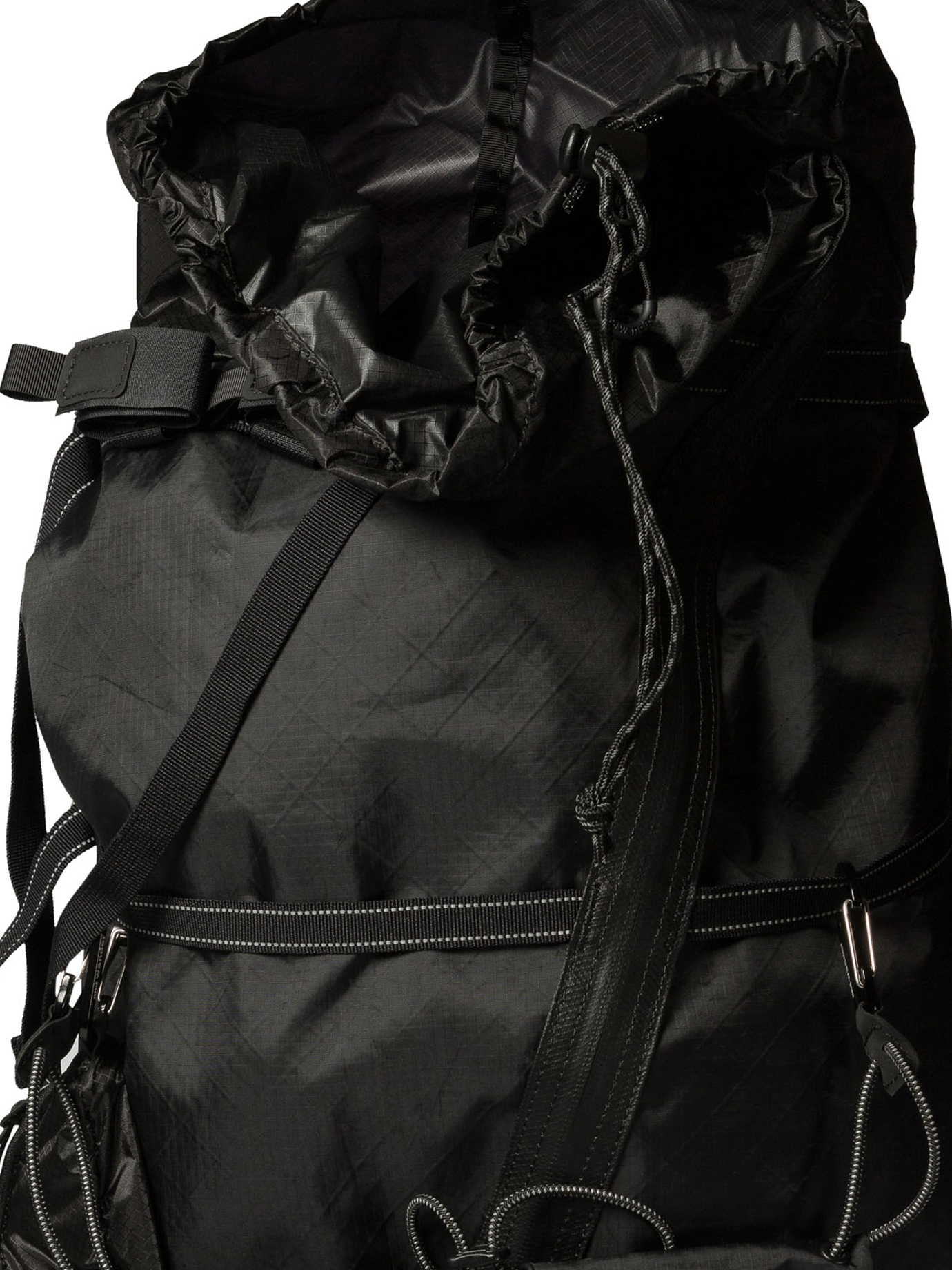 AND WANDER Black   94 Ecopak 40L backpack